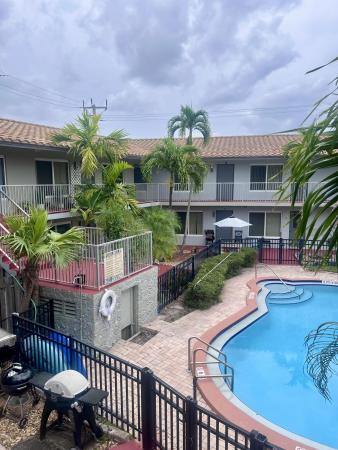 915 SE 22nd Ave, Pompano Beach, Florida 33062, image 1