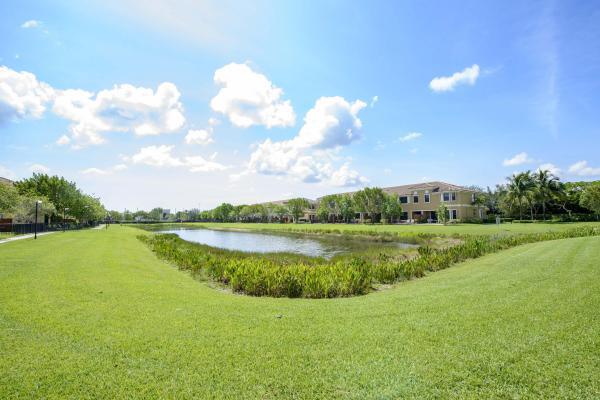 Wellington Parc, 10355 Wellington Parc Dr, Wellington, Florida 33449, image 2