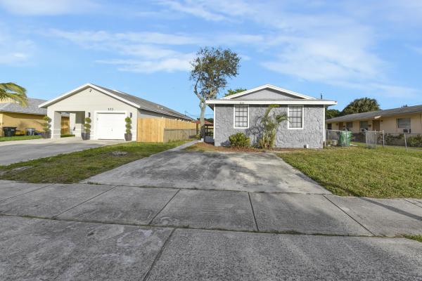 Atlantic Gardens Delray, 237 SW 11th Ave, Delray Beach, Florida 33444, image 2
