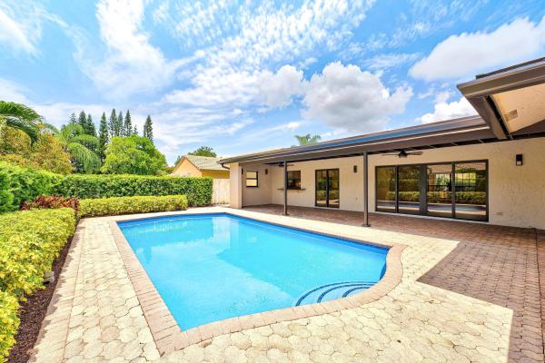 Indian Head At Loggers Run, 21155 Shady Vista Ln, Boca Raton, Florida 33428, image 3