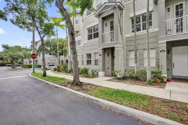 Shoma Townhomes At Royal Palm Beach, 3911 Shoma Dr, Royal Palm Beach, Florida 33414, image 1