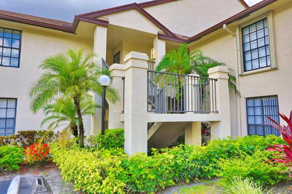 3277 Jog Park Dr, Greenacres, Florida 33467, image 1