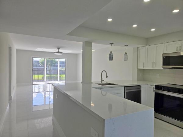 Huntington Lakes 1, 14310 Strathmore Ln #305, Delray Beach, Florida 33446, image 3