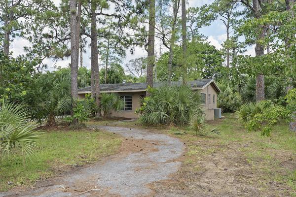 Club Estates, 799 Ivory Ln, Haverhill, Florida 33415, image 3