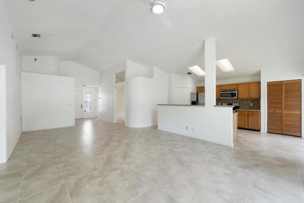 Stonebriar At Maplewood, 165 St Michaels Ct, Jupiter, Florida 33458, image 2