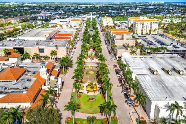 Kings Court, 200 NE 2nd St, Boca Raton, Florida 33432, image 3