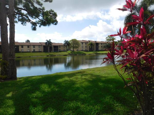 Pine Ridge North 2, 627 Sea Pine Way #A2, Greenacres, Florida 33415, image 3
