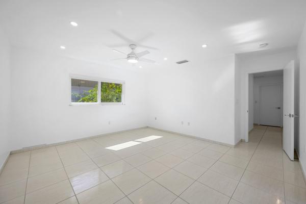 9515 SW 118th Ct, Unincorporated Dade County, Florida 33186, image 2