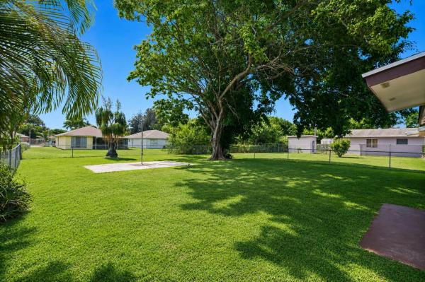 Rosemont Gardens, 417 SW 8th Ave, Delray Beach, Florida 33444, image 1