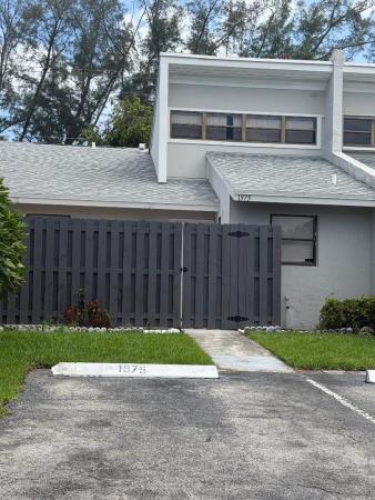 Villa Pointe At Abbey Park, 1975 Monks Ct, West Palm Beach, Florida 33415, image 1