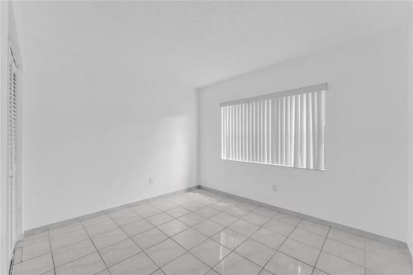 Lago Grande, 6705 W 26th Dr #12-7, Hialeah, Florida 33016, image 3