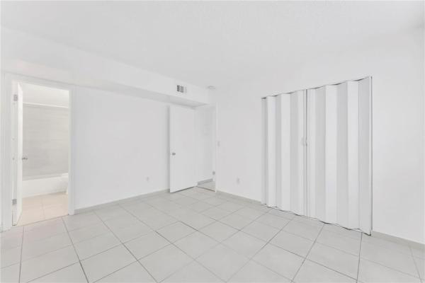 Lago Grande, 6705 W 26th Dr #12-7, Hialeah, Florida 33016, image 1