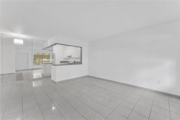 Lago Grande, 6705 W 26th Dr #12-7, Hialeah, Florida 33016, image 2