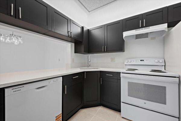 Pine Ridge North 3, 708 Sunny Pine Way #B1, Greenacres, Florida 33415, image 2