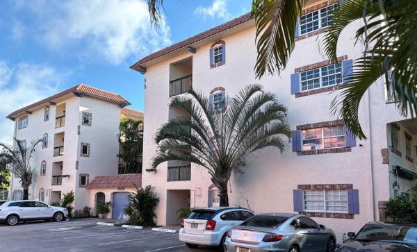 Tennis Club Lenglen, 650 Tennis Club Dr #305, Fort Lauderdale, Florida 33311, image 3