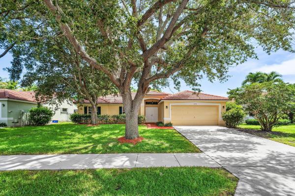 Lee's Crossing, 4824 S Lee Rd, Delray Beach, Florida 33445, image 1