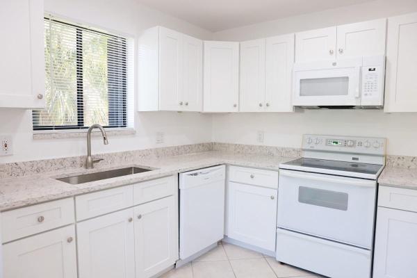 Weston Lakes 21, 428 Lakeview Dr #201, Weston, Florida 33326, image 3