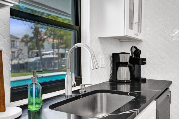 Tropic Isle, 933 Banyan Dr, Delray Beach, Florida 33483, image 2