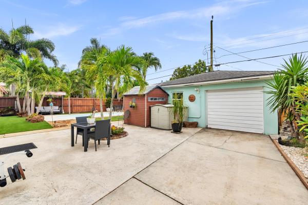 127 Auburn Dr, Lake Worth, Florida 33460, image 2