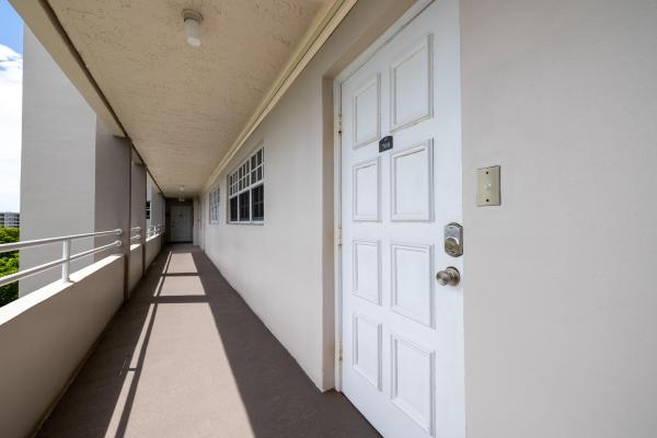 Oaks Lane At Palm-Aire, 575 Oaks Ln #708, Pompano Beach, Florida 33069, image 2
