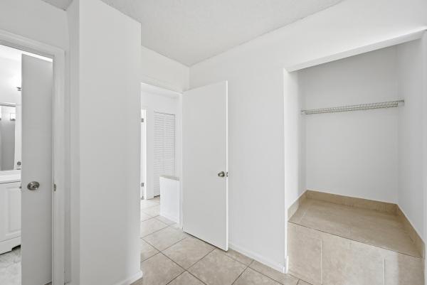 Del Rio Village Townhomes, 4012 Del Rio Way, Sunrise, Florida 33351, image 3
