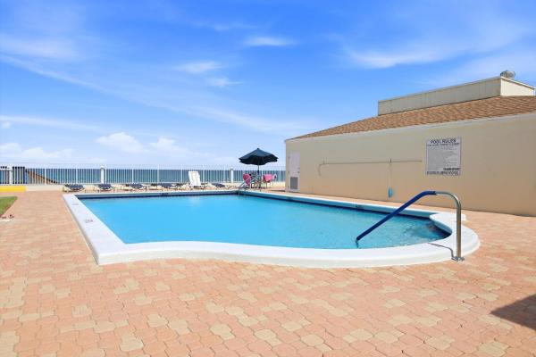 Le Chateau Royal, 3540 S Ocean Blvd #808, South Palm Beach, Florida 33480, image 2