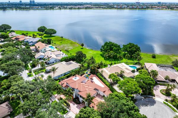 Presidential Estates, 2 Firestone Cir, West Palm Beach, Florida 33401, image 1