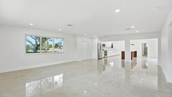21020 Highland Lakes Blvd, Unincorporated Dade County, Florida 33179, image 2