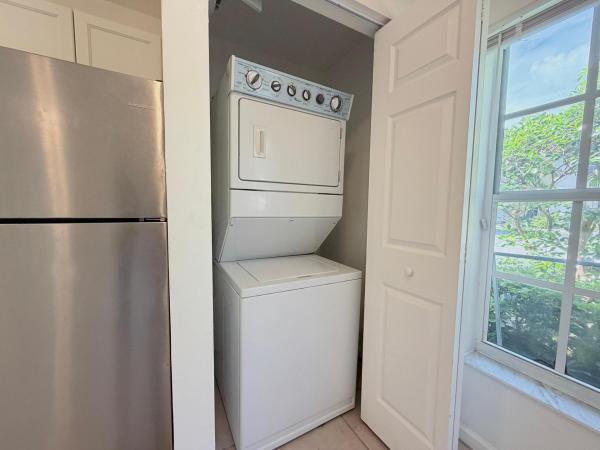 Summit Lake, 910 Summit Lake Dr, West Palm Beach, Florida 33406, image 1