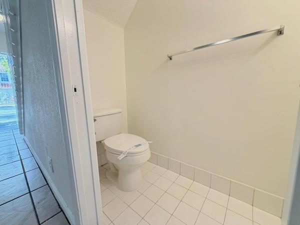 Summit Lake, 910 Summit Lake Dr, West Palm Beach, Florida 33406, image 3