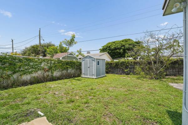 College Park, 537 NW 2nd Ter, Deerfield Beach, Florida 33441, image 2