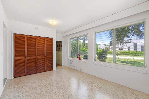 1725 N Lakeside Dr, Lake Worth, Florida 33460, image 2