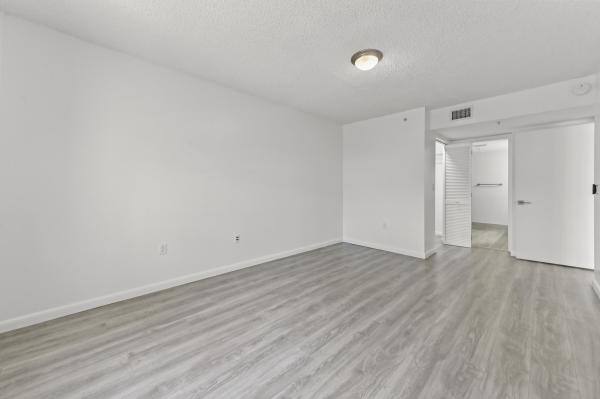 2711 Ocean Club Blvd #207, Dania Beach, Florida 33019, image 3