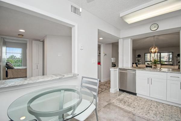 Huntington Lakes 5, 7351 Kinghurst Dr #301, Delray Beach, Florida 33446, image 2