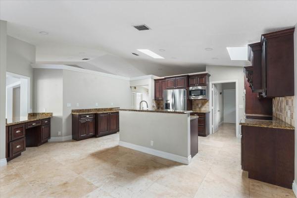 Estoville, 1598 SW 5th Ave, Boca Raton, Florida 33432, image 2