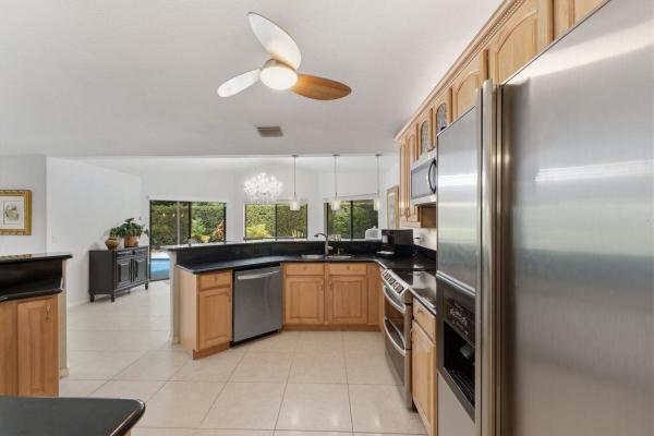 Golf Tam Village, 2719 Oak Tree Ln, Oakland Park, Florida 33309, image 3