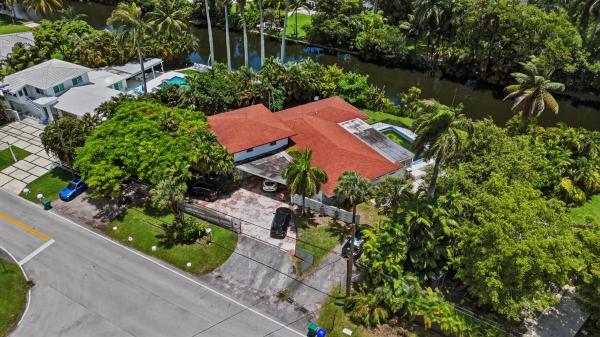 11401 W Biscayne Canal Rd, Unincorporated Dade County, Florida 33161, image 1
