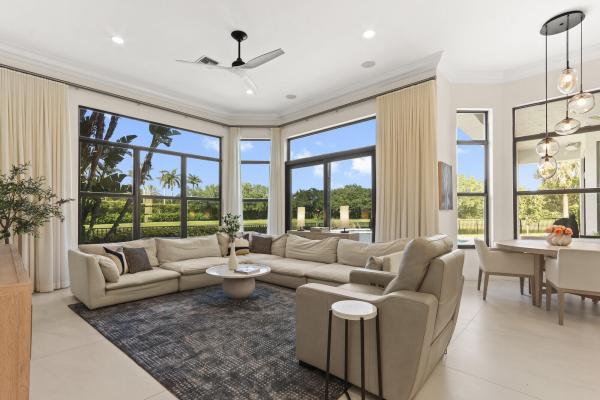 Villa Vizcaya, 408 Via Placita, Palm Beach Gardens, Florida 33418, image 2