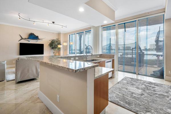 Marina Grande Club & Residences, 2640 Lake Shore Dr #107, Riviera Beach, Florida 33404, image 2