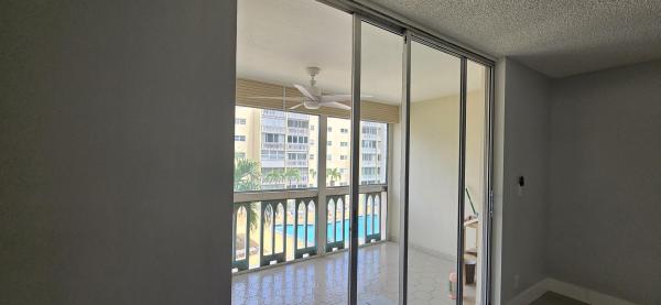 Meadowbrook Towers, 421 NE 14th Ave #302, Hallandale Beach, Florida 33009, image 2