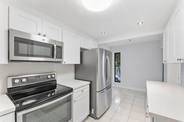 Boca Bayou, 20 Royal Palm Way #2060, Boca Raton, Florida 33432, image 1