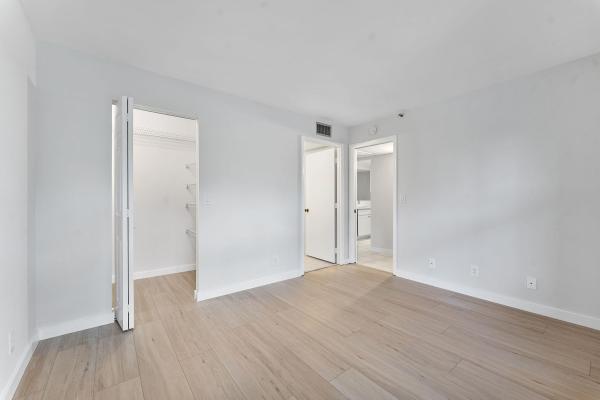 Boca Bayou, 20 Royal Palm Way #2060, Boca Raton, Florida 33432, image 2