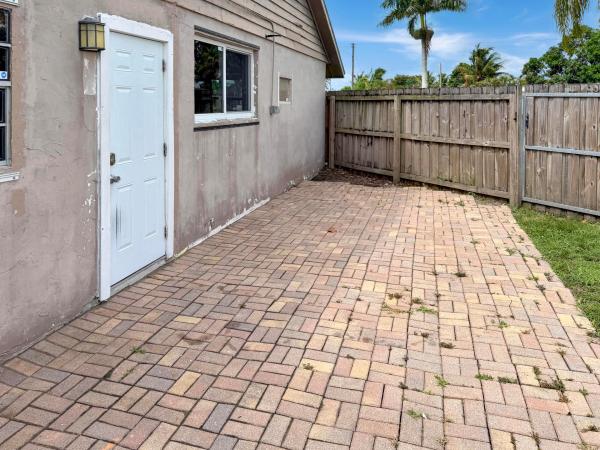 Palm Beach Colony, 752 Orchid Dr, Royal Palm Beach, Florida 33411, image 3