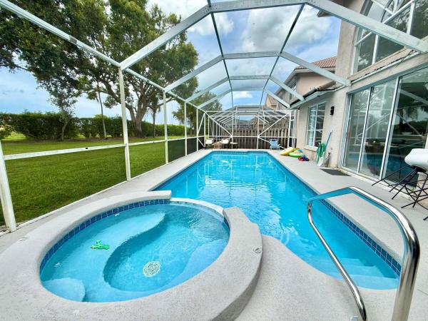 Pelican Cay, 10875 Old Bridgeport Ln, Boca Raton, Florida 33498, image 2