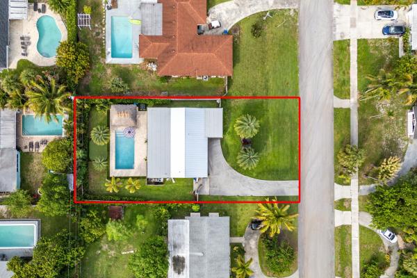 Kelsey City, 711 Laurel Dr, Lake Park, Florida 33403, image 1