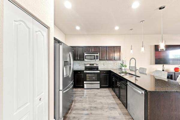 Charleston Commons, 4310 Chalmers Ln, West Palm Beach, Florida 33417, image 2