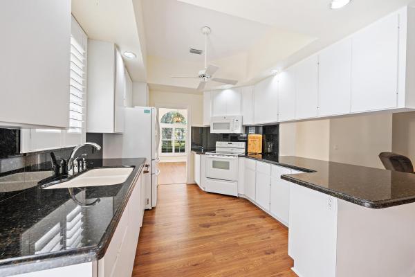 Garden Oaks, 8548 Beaconhill Rd, Palm Beach Gardens, Florida 33410, image 2