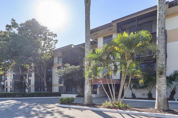 Inverwood Of Inverrary, 5530 NW 44th St #216C, Lauderhill, Florida 33319, image 3