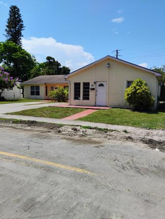 St James Park Delmar, 55 SE 12th St #1-2, Dania Beach, Florida 33004, image 1