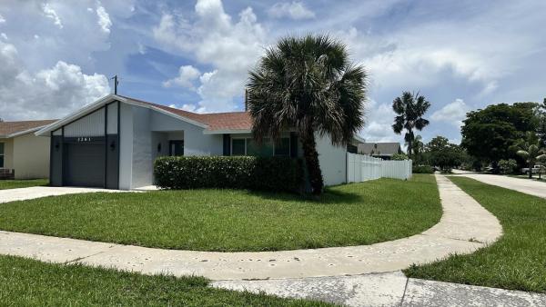 West Deerfield Beach, 3261 SW 4th St, Deerfield Beach, Florida 33442, image 3